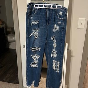 Women’s ripped mom jeans